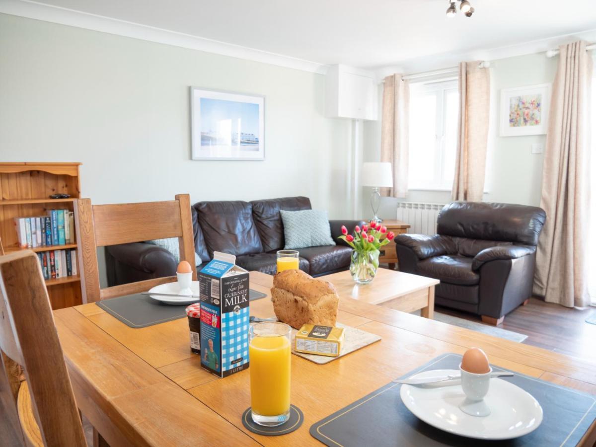 Ellingham Self-Catering Cottages Saint Peter Port Экстерьер фото