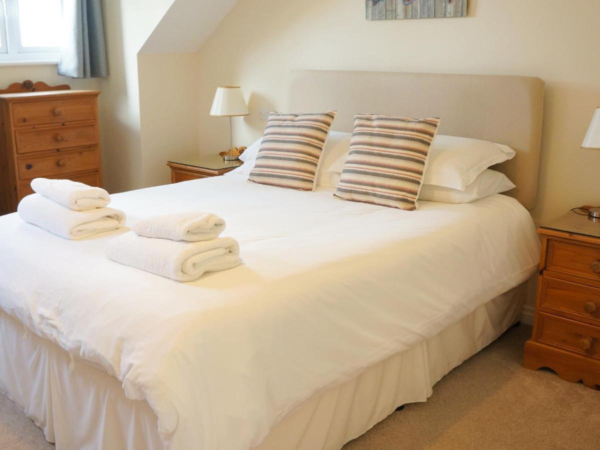 Ellingham Self-Catering Cottages Saint Peter Port Экстерьер фото