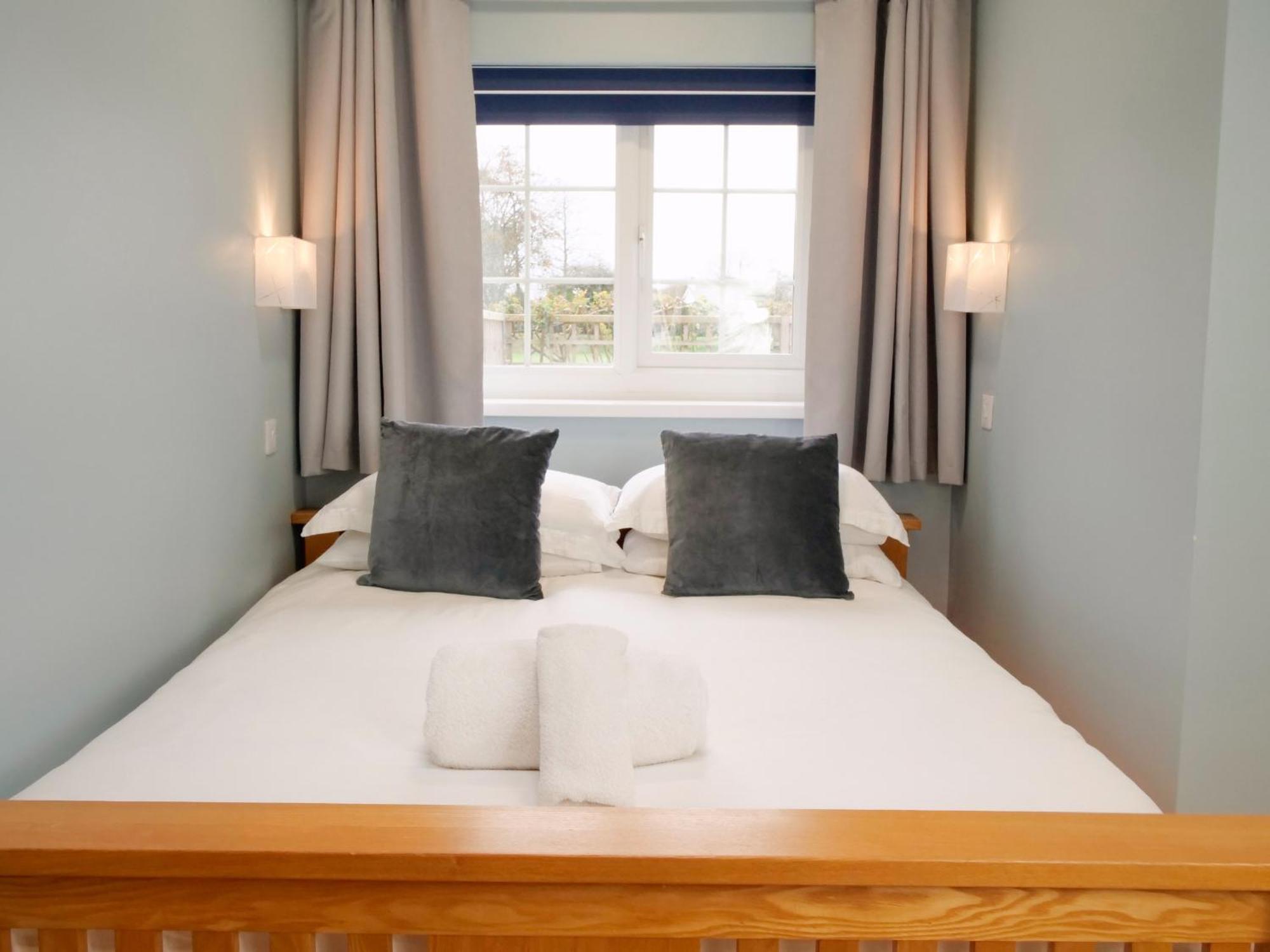 Ellingham Self-Catering Cottages Saint Peter Port Номер фото