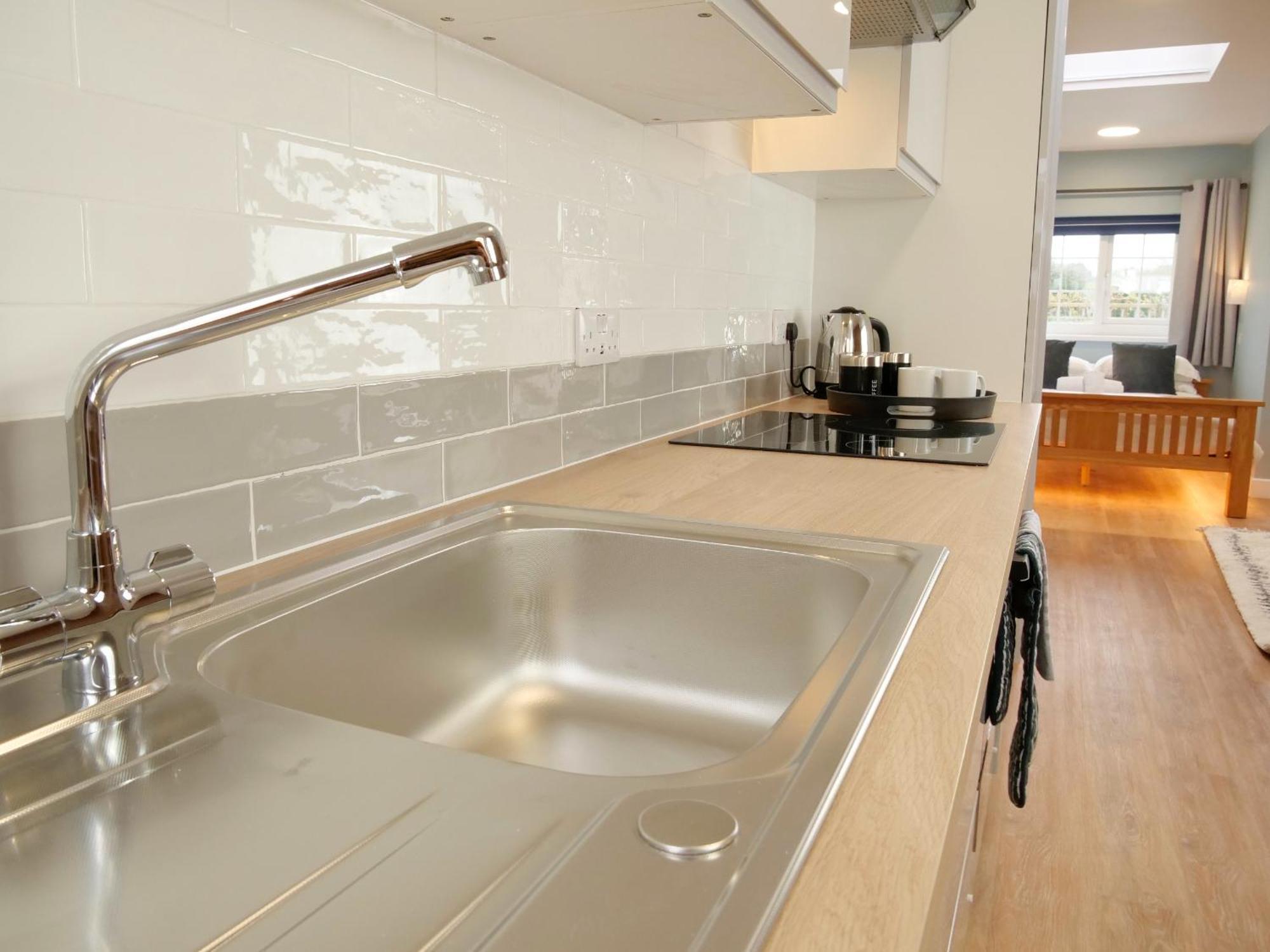 Ellingham Self-Catering Cottages Saint Peter Port Номер фото