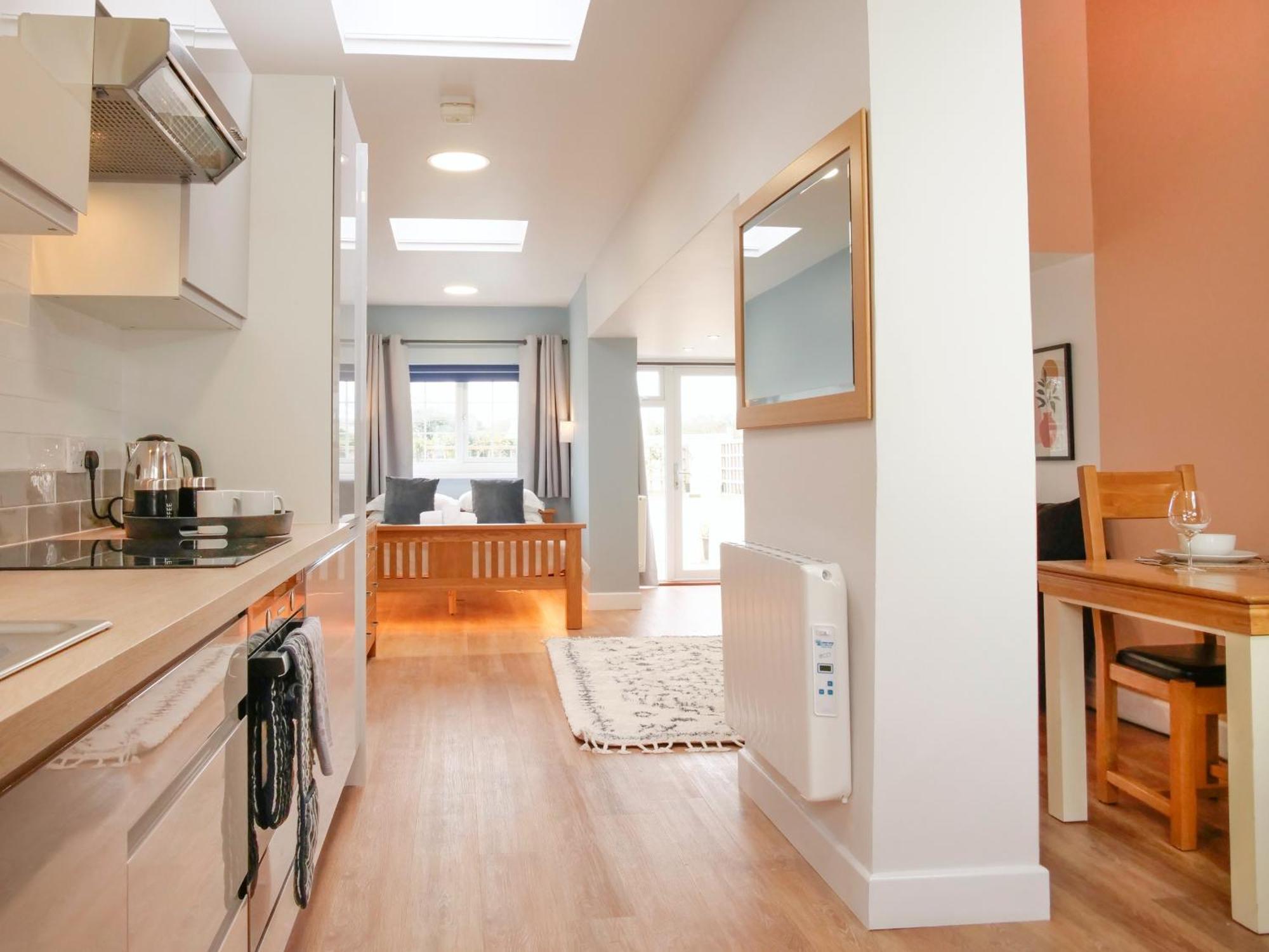 Ellingham Self-Catering Cottages Saint Peter Port Номер фото