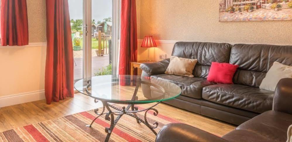 Ellingham Self-Catering Cottages Saint Peter Port Экстерьер фото
