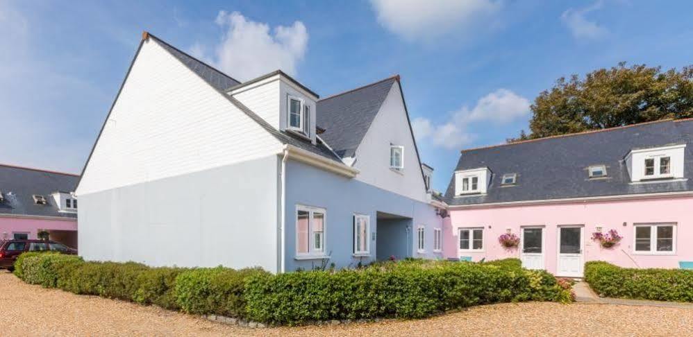 Ellingham Self-Catering Cottages Saint Peter Port Экстерьер фото