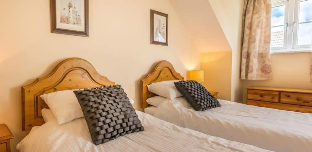 Ellingham Self-Catering Cottages Saint Peter Port Экстерьер фото